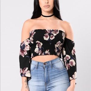 Fashion Nova Dames top Black floral